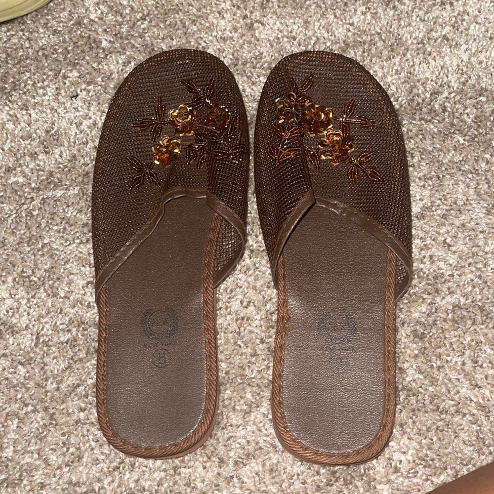 Chinese Slippers